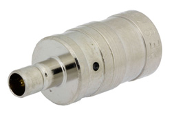 PE9736 - 75 Ω SMB プラグ 〜 75 Ω Mini SMB ジャック アダプタ