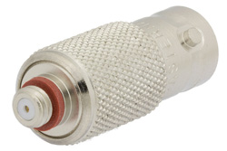 PE9752 - 10-32 メス 〜 BNC メス アダプタ