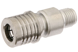 PE9786 - SMA メス 〜 QMA オス アダプタ