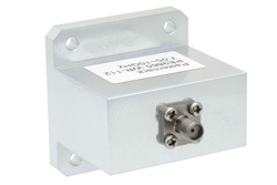 PE9865 - WR-112、スクエア型フランジ、エンドランチ SMA メス、導波管 〜 同軸アダプタ、7.05 GHz 〜 10 GHz、H 周波帯