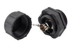 PEAD1266 - 防水仕様 75 Ω BNC メス ～ 75 Ω BNC メス バルクヘッドマウント アダプタ, IP68 同形コネクタ