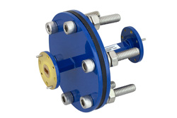 PEWAD5007 - WR-22 導波管バルクヘッドアダプタ UG-383/U 円形フランジ、33 GHz 〜 50 GHz