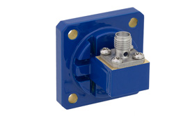 PEWCA1002 - WR-51、スクエアカバーフランジ、SMA メス、導波管 〜 同軸アダプタ、15 GHz 〜 22 GHz、N 周波帯