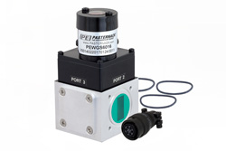 PEWGS6016 - WR-90 導波管メカニカルリレー SPDT ラッチングスイッチ、X 帯 12.4 GHz 最大周波数、5,000 W、UG-39/U 方形、28V