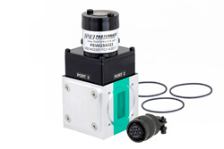 PEWGS6023 - WR-112 導波管メカニカルリレー SPDT ラッチングスイッチ、X 帯 10 GHz 最大周波数、7,000 W、UG-51/U 方形、12V、TTL