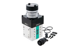 PEWGS6050 - WRD-750 ダブルリッジ導波管 SPDT/DPDT ラッチングリレースイッチ、7.5 GHz 〜 18 GHz 周波数帯、8,500 W、UG カバー、12V、セルフカットオフ