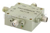吸収型 SP3T、PIN ダイオードスイッチ、動作周波数 10 MHz 〜 1 GHz、最大 1 W (+30 dBm)、SMA