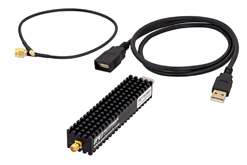 USB 周波数シンセサイザモジュール、フェーズロックループ (PLL)、10 GHz 〜 20 GHz 出力、SMA