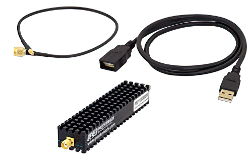 USB 周波数シンセサイザモジュール、フェーズロックループ (PLL)、24 GHz 〜 27 GHz 出力、SMA