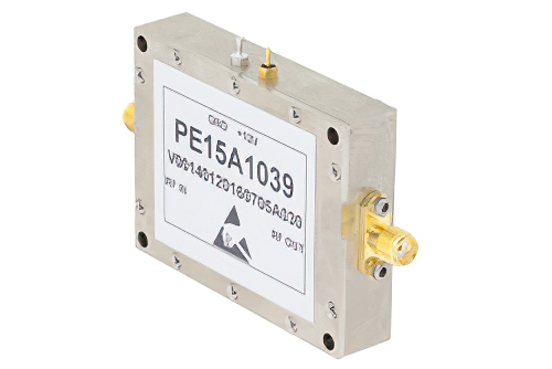 0.5 dB NF、16 dBm P1dB、1.215 GHz から 1.4 GHz、低ノイズ増幅器、25 dB ゲイン、SMA