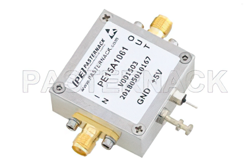 2 dB NF 低ノイズ増幅器、動作範囲 20 MHz 〜 4 GHz、25 dB ゲイン、18 dBm P1dB、SMA