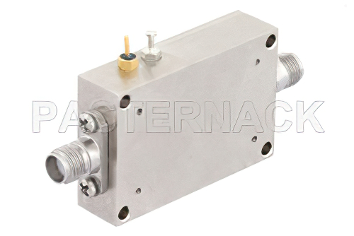 3 dB NF、18 dBm Psat、100 MHz  〜 18 GHz、低ノイズ広帯域増幅器、28 dB ゲイン、SMA