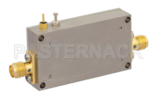 3 dB NF、14.5 dBm P1dB、10 MHz  〜 6 GHz、低ノイズ広帯域増幅器、34 dB ゲイン、SMA