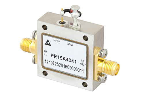 500 mW P1dB、2 GHz から 6 GHz、中電力ブロードバンド増幅器、22 dB ゲイン、37 dBm IP3、5.4 dB NF、SMA