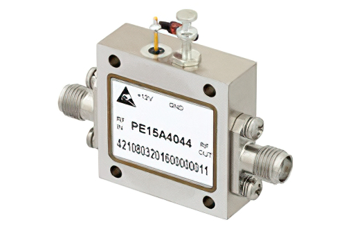 500 mW P1dB、6 GHz から 12 GHz、中電力ブロードバンド増幅器、16 dB ゲイン、37 dBm IP3、5 dB NF、SMA