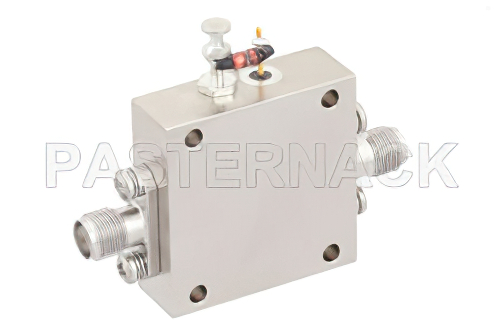 500 mW P1dB、6 GHz から 12 GHz、中電力ブロードバンド増幅器、16 dB ゲイン、37 dBm IP3、5 dB NF、SMA