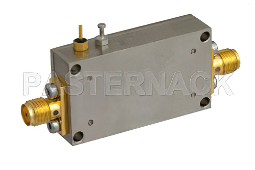 40 dB ゲイン、1.2 dB NF、10 dBm P1dB、900 MHz  〜 1.2 GHz、低ノイズ増幅器、SMA