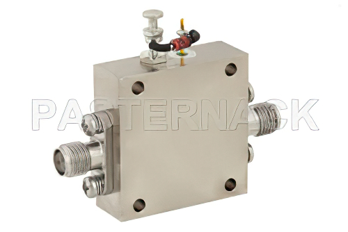 6 GHz から 18 GHz、ゲインブロック増幅器、17 dB ゲイン、4.5 dB NF、SMA