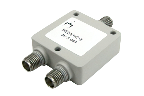 50 Ω、SMA 電力2分配器、2 GHz 〜 4 GHz、定格 30 W