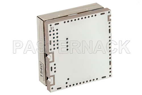 50 Ω 〜25 Ω バラン、80 MHz 〜 1,000 MHz 、最大 100 W 表面実装(SMT)