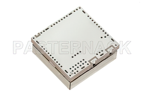 50 Ω 〜25 Ω バラン、100 MHz 〜 520 MHz 、最大 100 W 表面実装(SMT)