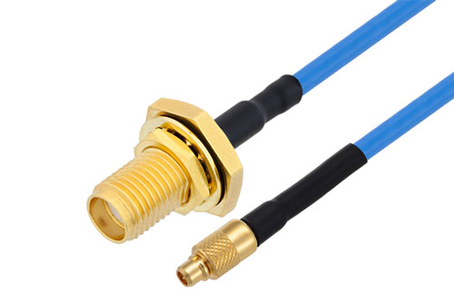 MMCX プラグ ～ SMA メス バルクヘッド, ケーブル PE-P086 同軸, 熱収縮チューブ