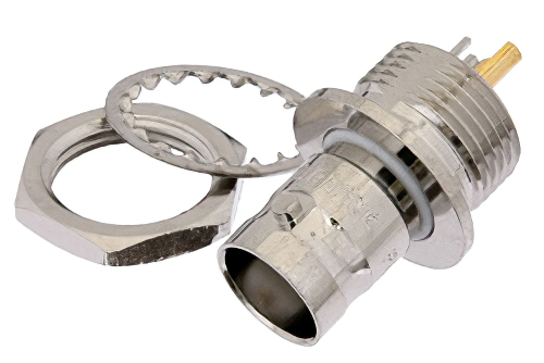 BNC メス バルクヘッドマウント絶縁グラウンドコネクタ、はんだ接続、ソルダーカップターミナル、.480インチD穴