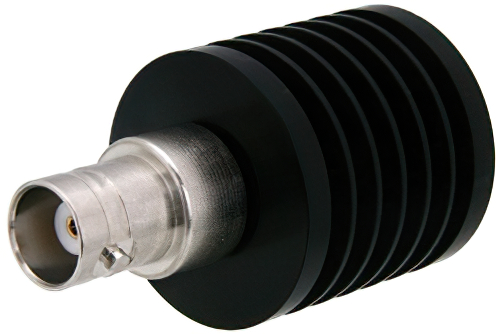 10 W RF ロード最大 4 GHz、BNC メス、黒色 陽極酸化アルミヒートシンク