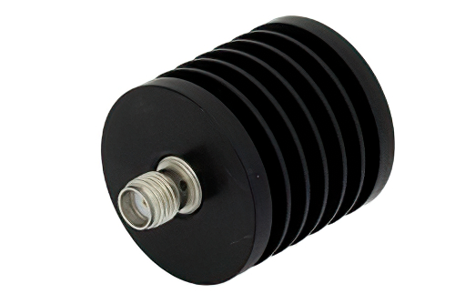 10 W RF ロード最大 18 GHz、SMA メス、黒色 陽極酸化アルミヒートシンク