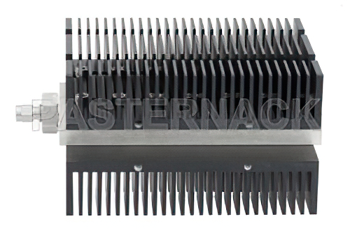 大電力 100 W RF ロード最大 8 GHz、SMA オス、放熱板タイプ黒色 陽極酸化アルミヒートシンク
