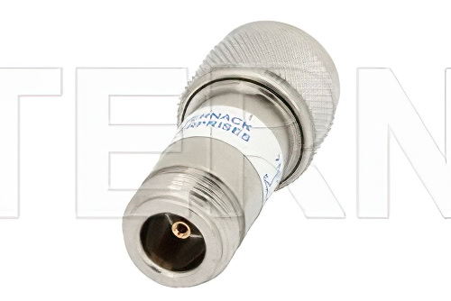 50 Ω N メス 〜 75 Ω N オス 整合パッド、DC 〜 500 MHz