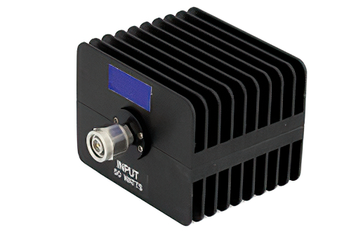 10 dB 固定減衰器、TNC オス 〜 TNC メス 方向性、黒色 陽極酸化アルミヒートシンク、50 W、最大 18 GHz