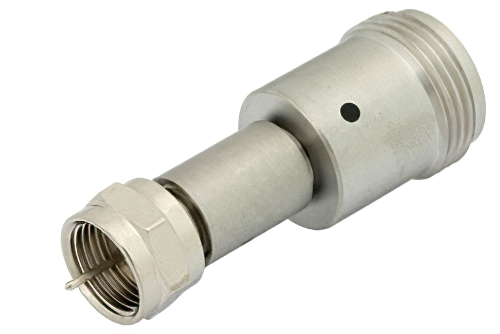 50 Ω N メス 〜 75 Ω F オス 整合パッド、DC 〜 3 GHz