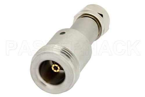 50 Ω N メス 〜 75 Ω F オス 整合パッド、DC 〜 3 GHz