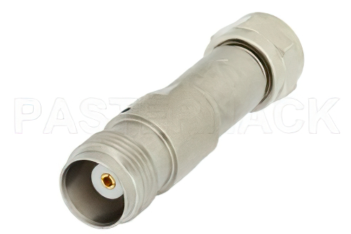 50 Ω TNC メス 〜 75 Ω F オス 整合パッド、DC 〜 3 GHz