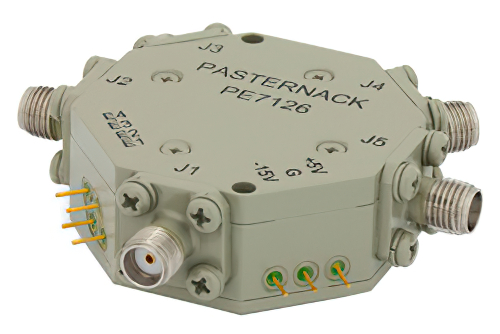 吸収型 SP4T、PIN ダイオードスイッチ、動作周波数 1 GHz 〜 2 GHz、最大 1 W (+30 dBm)、SMA