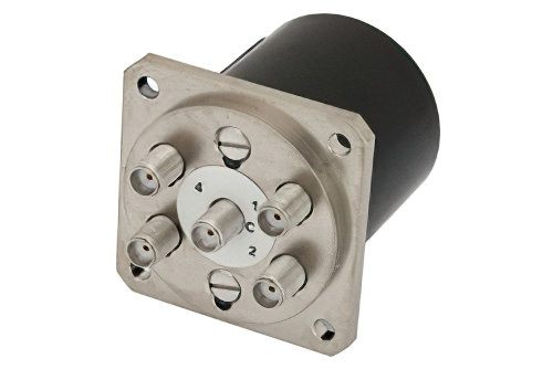 SP4T 電気機械式リレーノーマルオープンスイッチ、DC 〜 18 GHz、最大 85 W、28 V、SMA