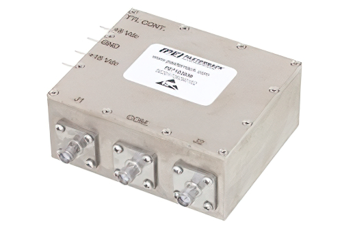 SPDT、PIN ダイオードスイッチ、動作周波数 20 MHz 〜 500 MHz、最大 150 W (+51.8 dBm)、SMA