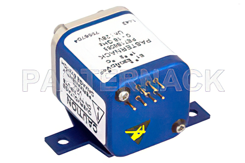トランスファ電気機械式リレーラッチングスイッチ、DC 〜 18 GHz、最大 240 W、28 V、インジケータ、TTL ロジック、セルフカットオフ、SMA