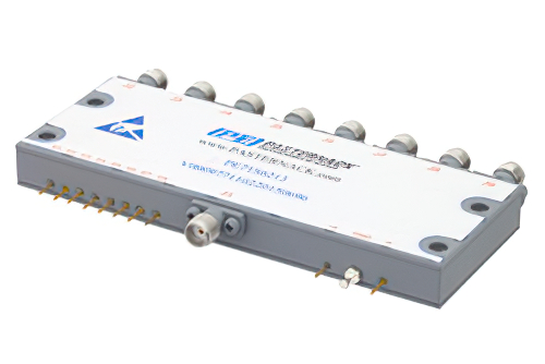 吸収型 SP8T、PIN ダイオードスイッチ、動作周波数 500 MHz 〜 18 GHz、最大 0.1 W (+20 dBm)、フィールド交換式、SMA