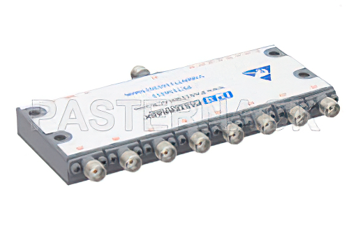 吸収型 SP8T、PIN ダイオードスイッチ、動作周波数 500 MHz 〜 18 GHz、最大 0.1 W (+20 dBm)、フィールド交換式、SMA