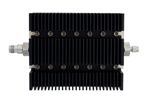 30 dB 固定減衰器、TNC メス 〜 SMA オス 方向性、黒色 陽極酸化アルミヒートシンク、100 W、最大 6 GHz