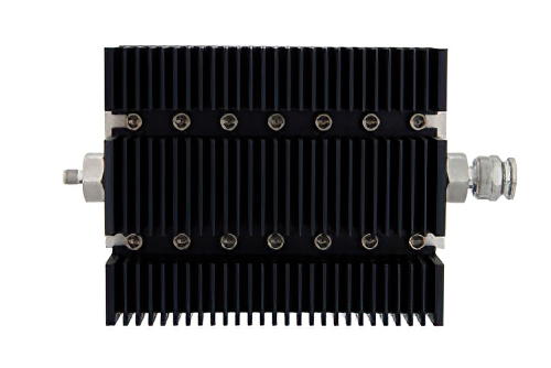 30 dB 固定減衰器、SMA メス 〜 TNC オス 方向性、黒色 陽極酸化アルミヒートシンク、100 W、最大 6 GHz