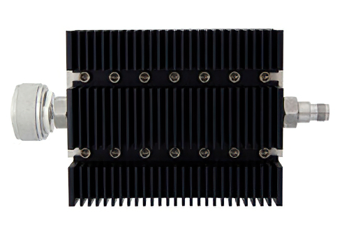 20 dB 固定減衰器、7/16 DIN オス 〜 TNC メス 方向性、黒色 陽極酸化アルミヒートシンク、100 W、最大 6 GHz