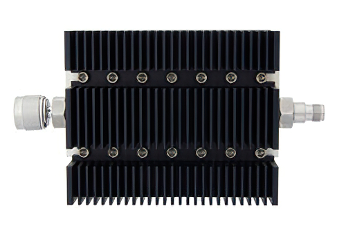 3 dB 固定減衰器、N オス 〜 TNC メス 方向性、黒色 陽極酸化アルミヒートシンク、100 W、最大 6 GHz