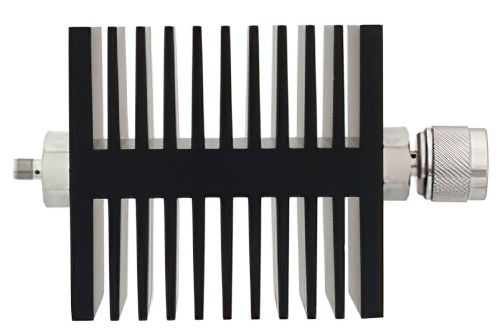 10 dB 固定減衰器、SMA メス 〜 N オス 方向性、黒色 陽極酸化アルミヒートシンク、50 W、最大 18 GHz