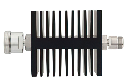 40 dB 固定減衰器、7/16 DIN メス 〜 N メス 方向性、黒色 陽極酸化アルミヒートシンク、50 W、最大 18 GHz