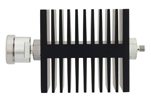 3 dB 固定減衰器、7/16 DIN メス 〜 SMA メス 方向性、黒色 陽極酸化アルミヒートシンク、50 W、最大 18 GHz