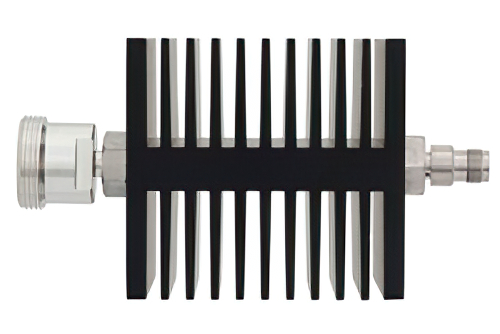 10 dB 固定減衰器、7/16 DIN メス 〜 TNC メス 方向性、黒色 陽極酸化アルミヒートシンク、50 W、最大 18 GHz