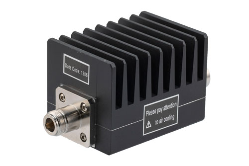 3 dB 固定減衰器、N オス 〜 N メス、黒色 陽極酸化アルミヒートシンク、50 W、最大 4 GHz